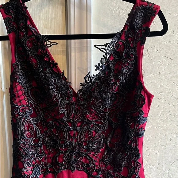 Womens 10 Lipsy Deep Red Dress with Black Lace Overlay Double V Neck - Picture 3 of 12